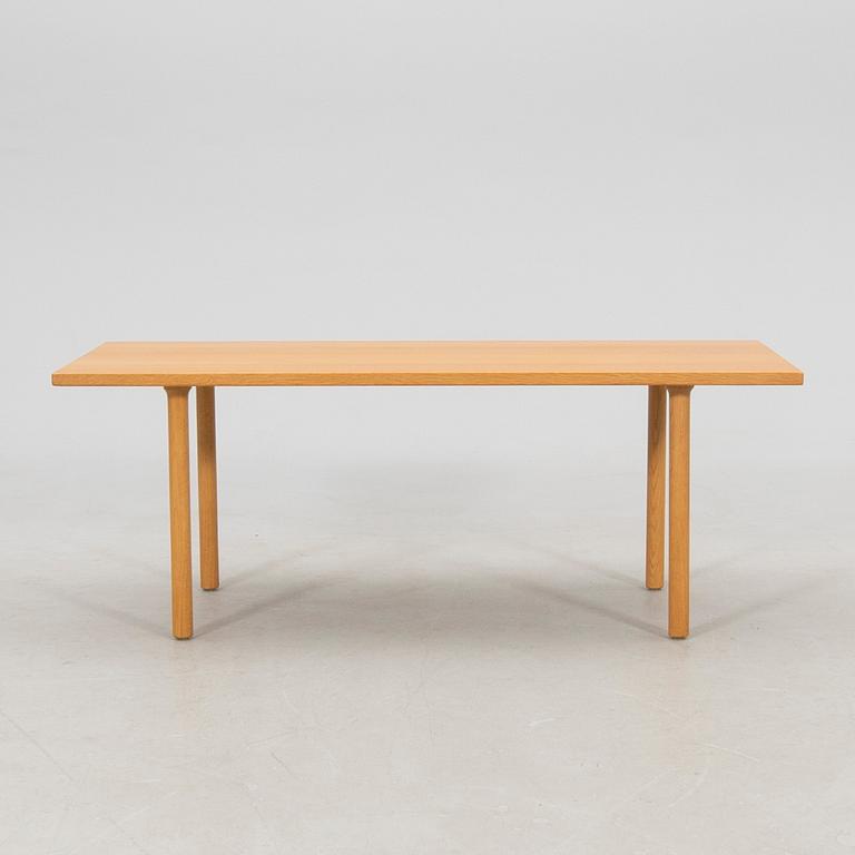 Hans J. Wegner, coffee table "AT12" for Andreas Tuck Denmark 1960s.
