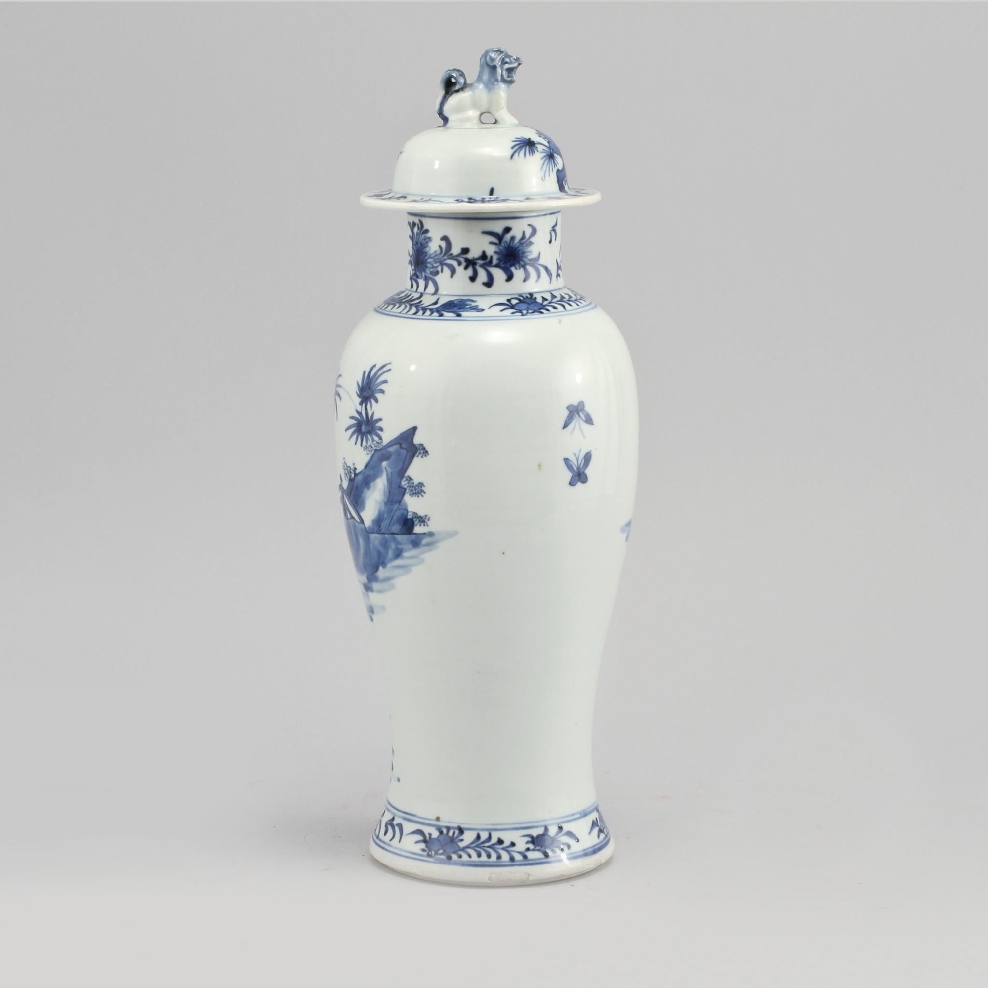 LOCKURNA, porslin, Kina, möjligen 1800-tal.