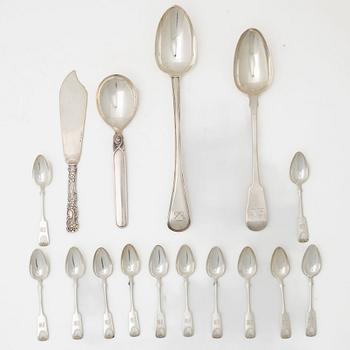 Bestickservisdelar, 16 st, bl.a. Charles Lias, London, England 1844.
