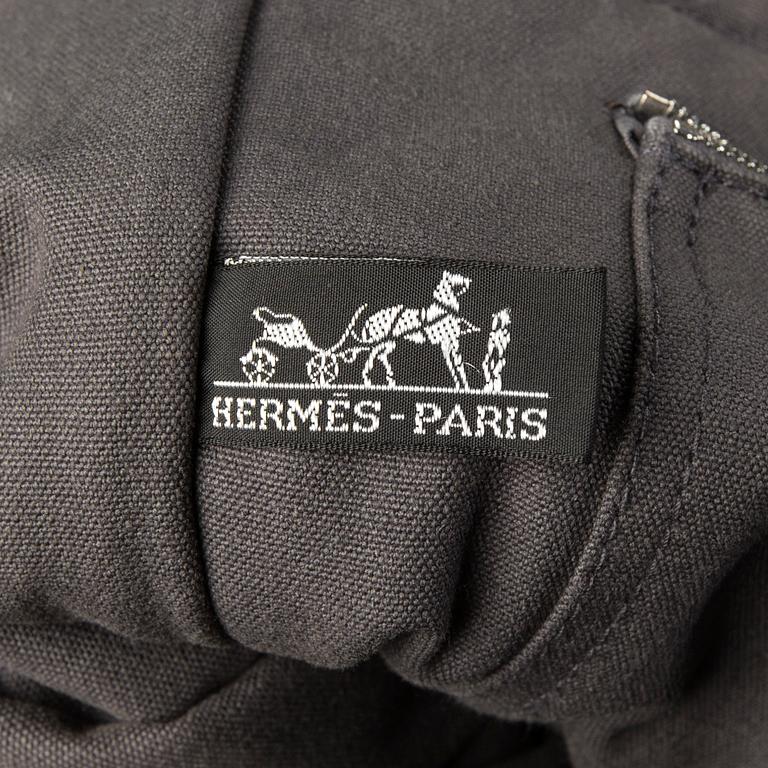 A bag "Fourre Tout", by HERMÈS.