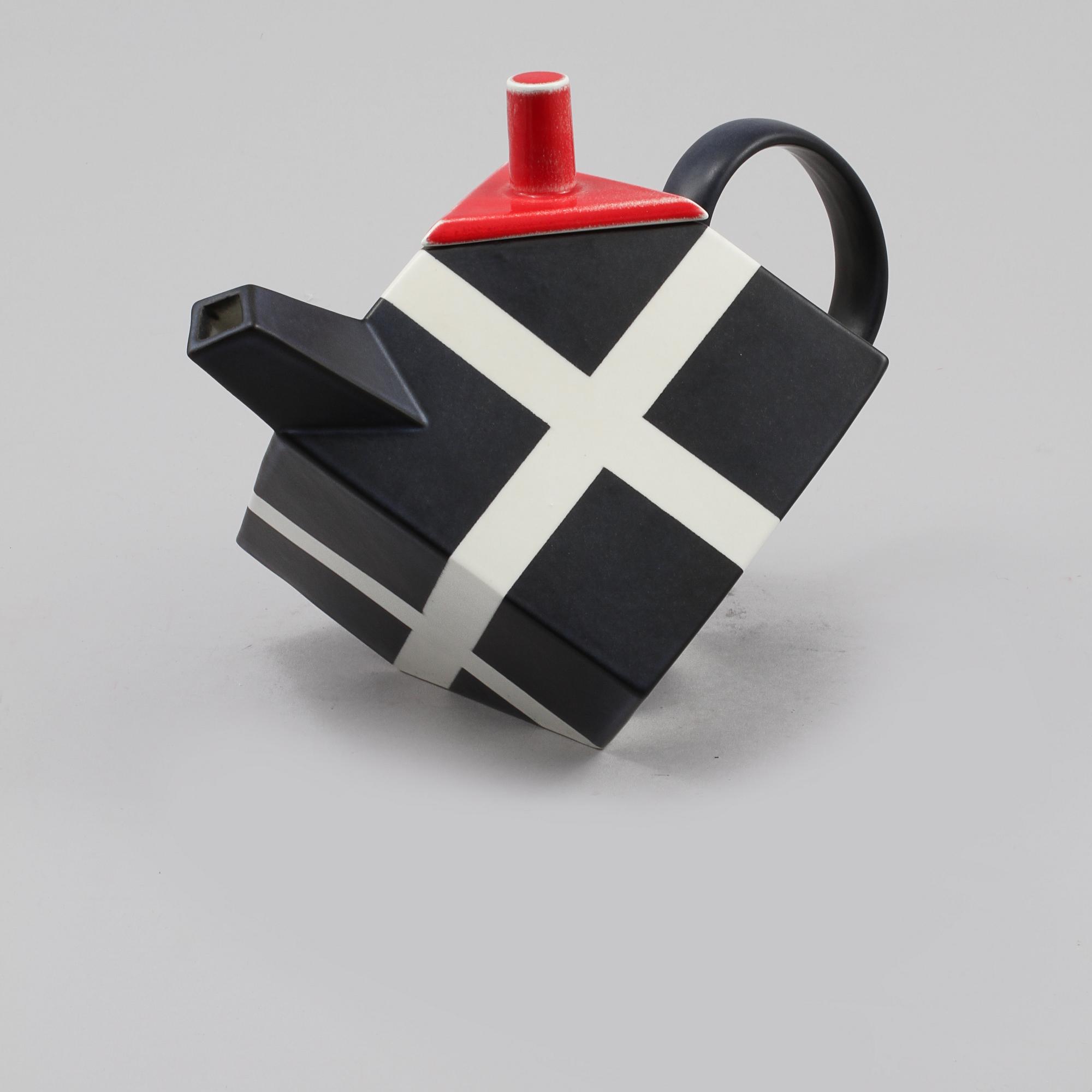 TEKANNA, "Cube", Rolf Sinnemark, Rörstrand, sent 1900-tal.