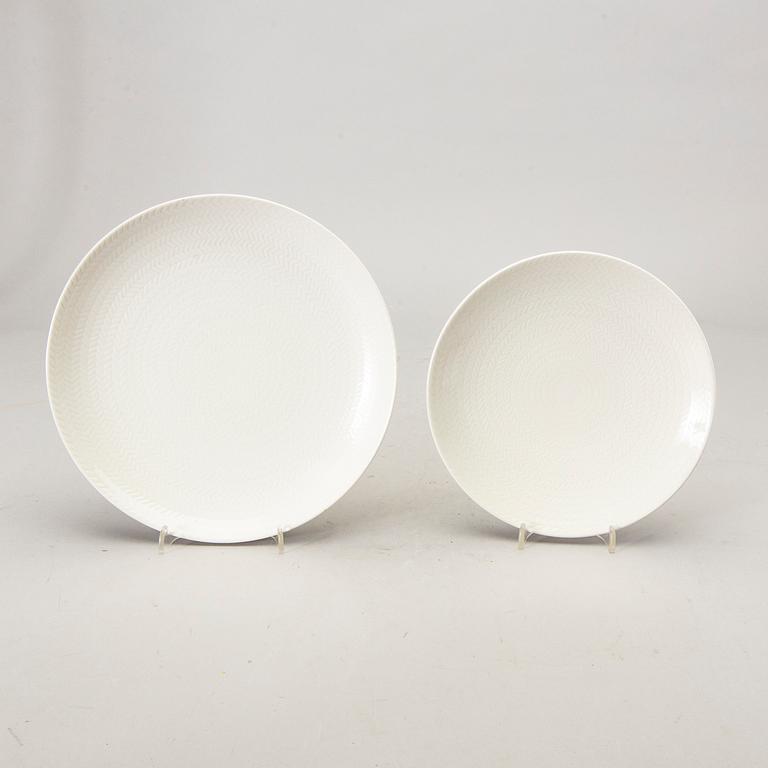 A 22 pcs Hertha Bengtsson Blå eld dinner service.