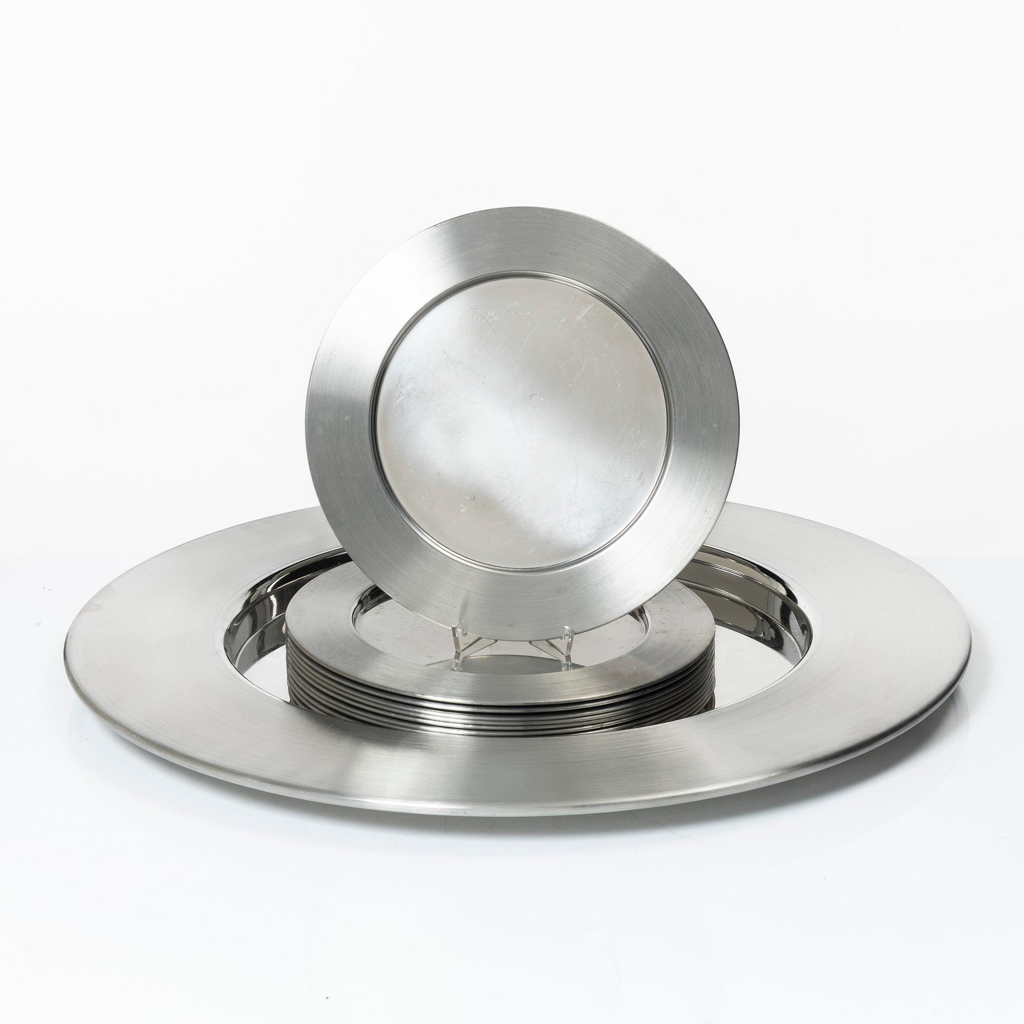 Timo Sarpaneva, kuverttallrikar, 12 st samt praktfat, OPA, Finland 1900-talets senare del.