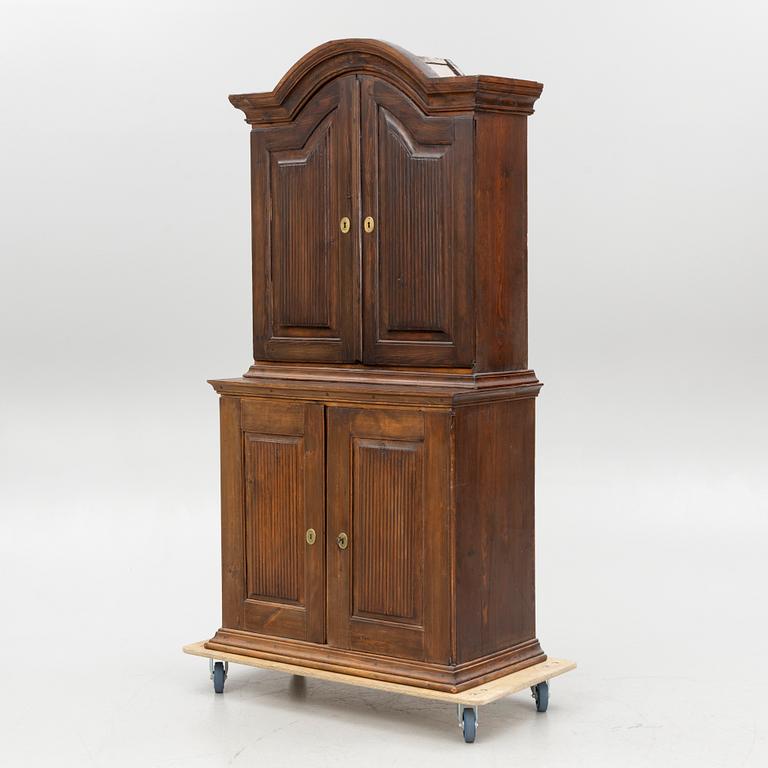 A cabinet, second half of the 18th century.