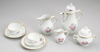 TE- OCH KAFFESERVIS, ca 45 delar, porslin, "Sanssouci", Rosenthal.