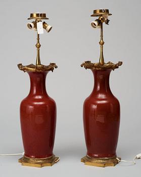 Two large vases mounted as lamps, late Qing dynasty, circa 1900.