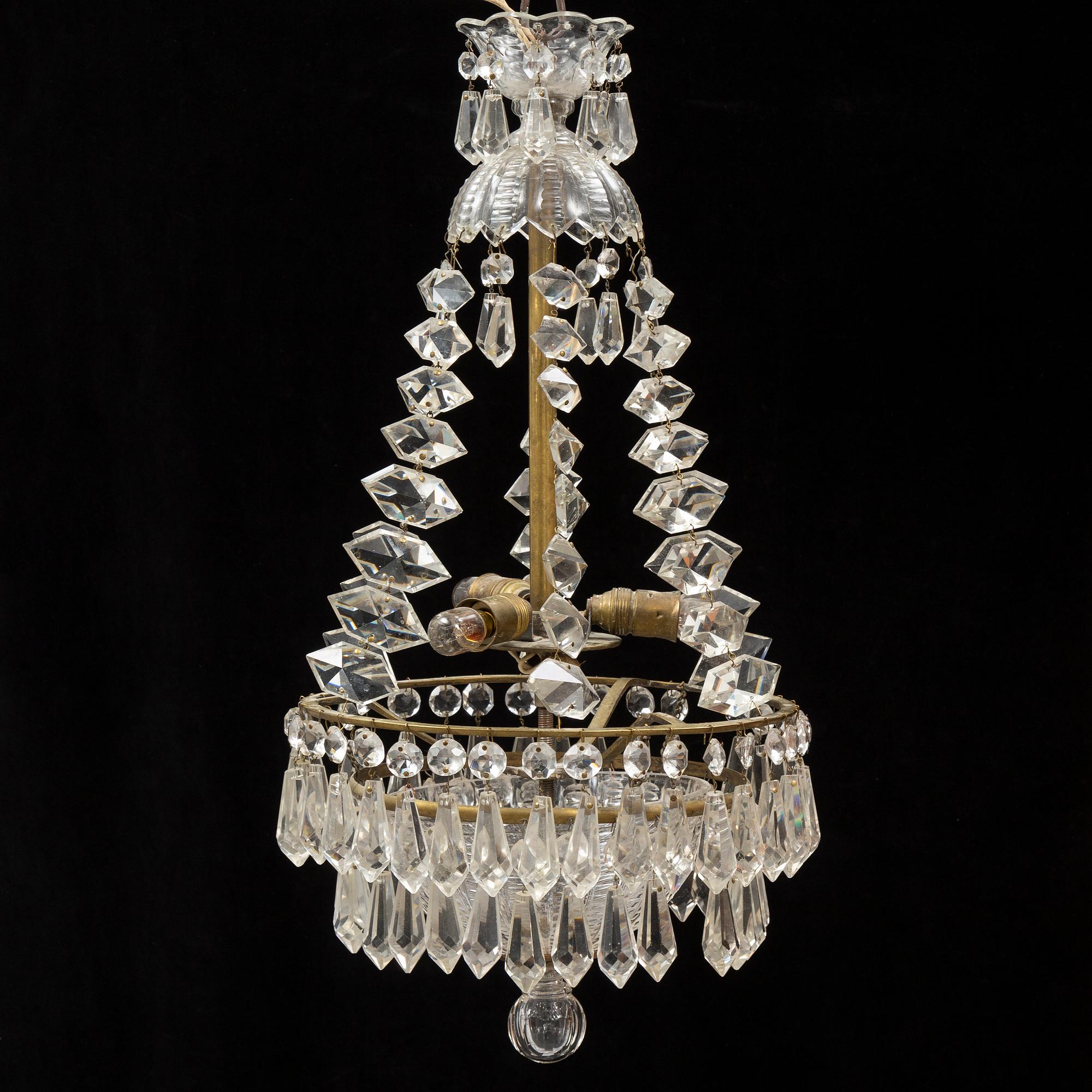 A mid 20th Century chandelier.
