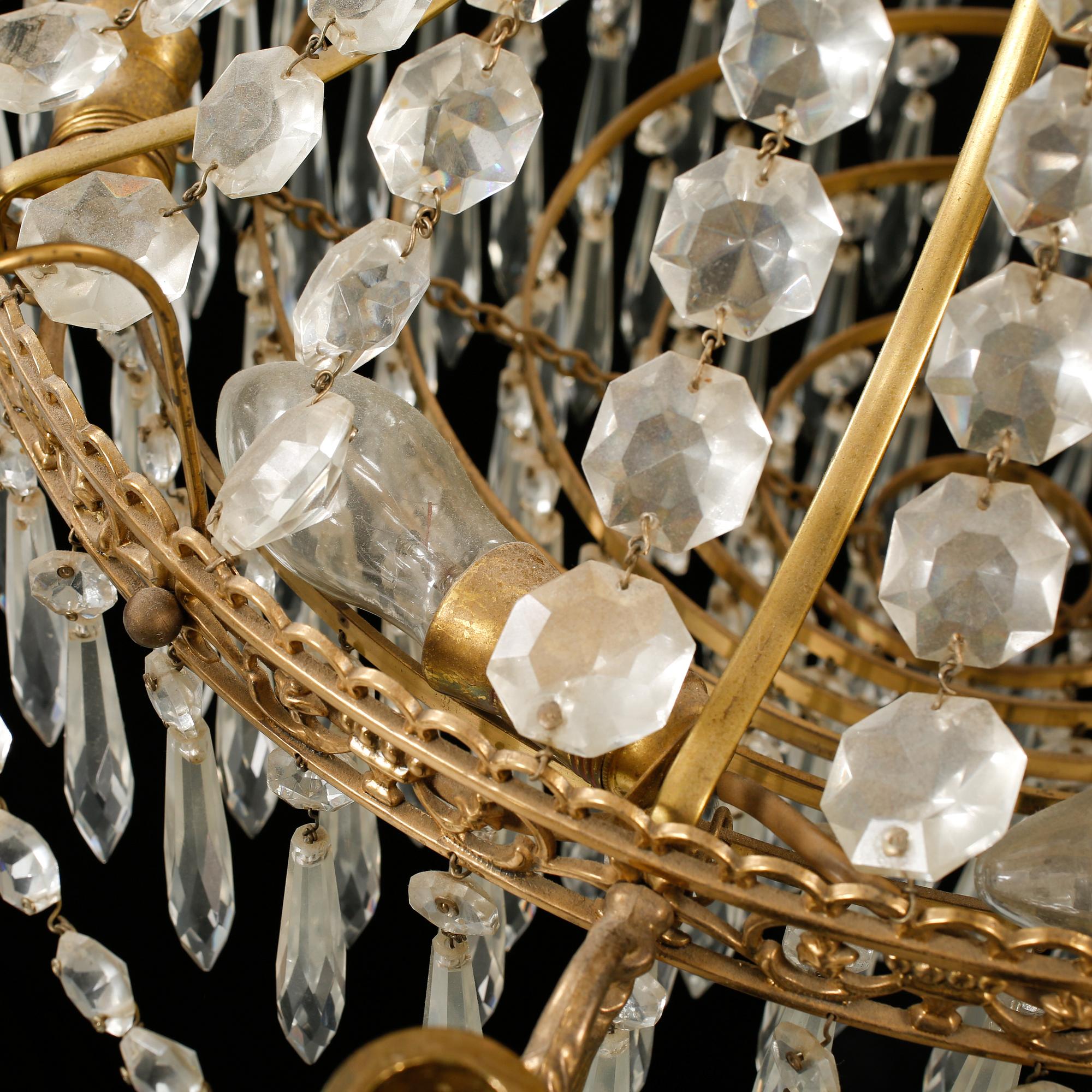 LJUSKRONA, empirstil, omkring 1900-talets mitt, höjd ca 80 cm.