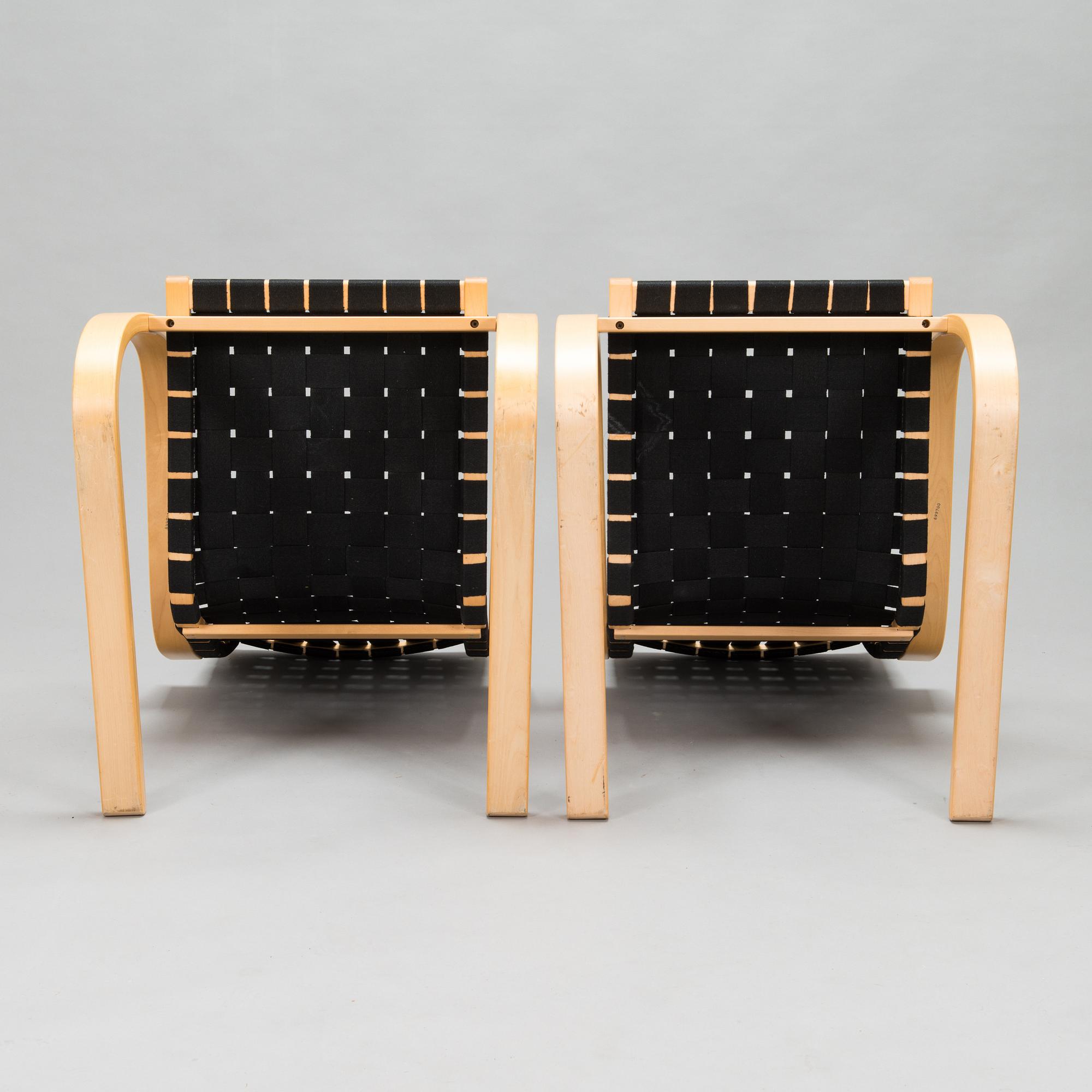 Alvar Aalto,  a pair of late 20th century '406' armchairs for Artek.