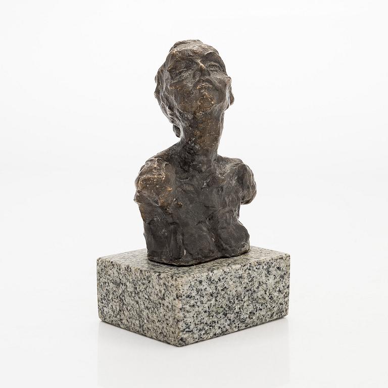 Erkki Mykrä, Bust of a Woman.