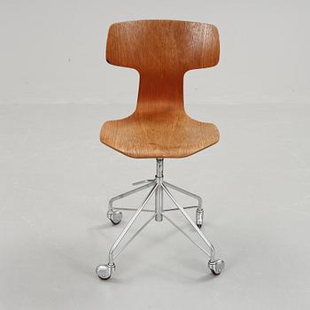 STOL, "3103 ", Arne Jacobsen, Fritz Hansen, modellen formgiven 1955.