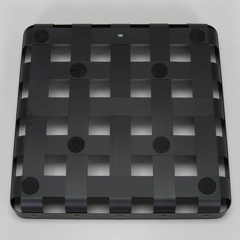 Eero Aarnio, kori, malli EA06 B "CrissCross", Alessi, 2013.