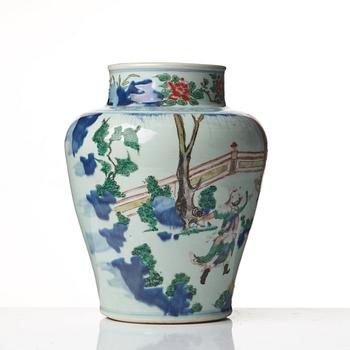 A Transitional Wucai jar, 17th Century.