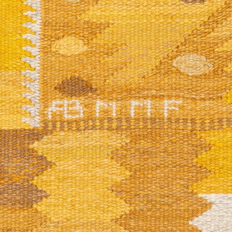 Barbro Nilsson, matta, "Nejlikan gul", gobelängteknik, ca 334,5 x 279 cm, signerad AB MMF BN.
