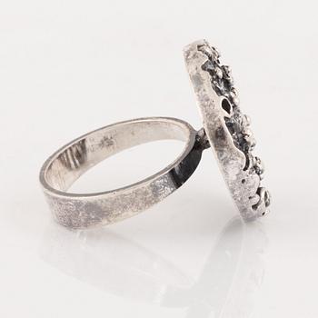 Martti Viikinniemi, ring, silver.