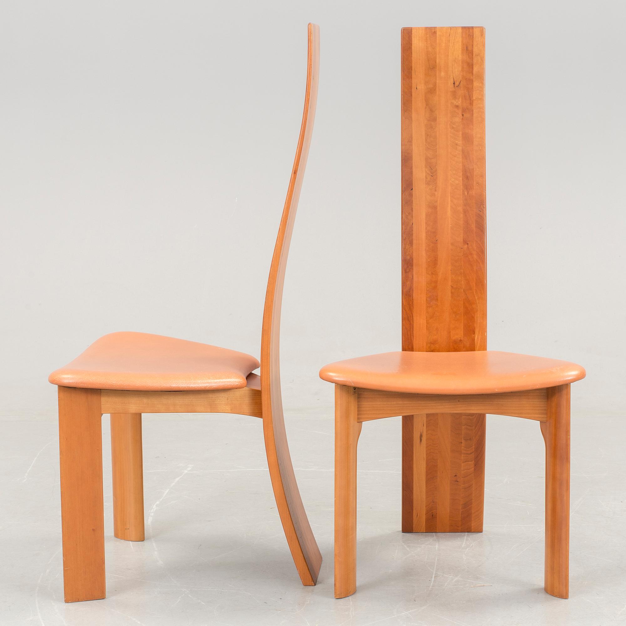 A Bob van den Berghe "Cirkante" table and 6 "Iris" chairs, Van den Berghe-Pauvers, Gent, 21h Century.
