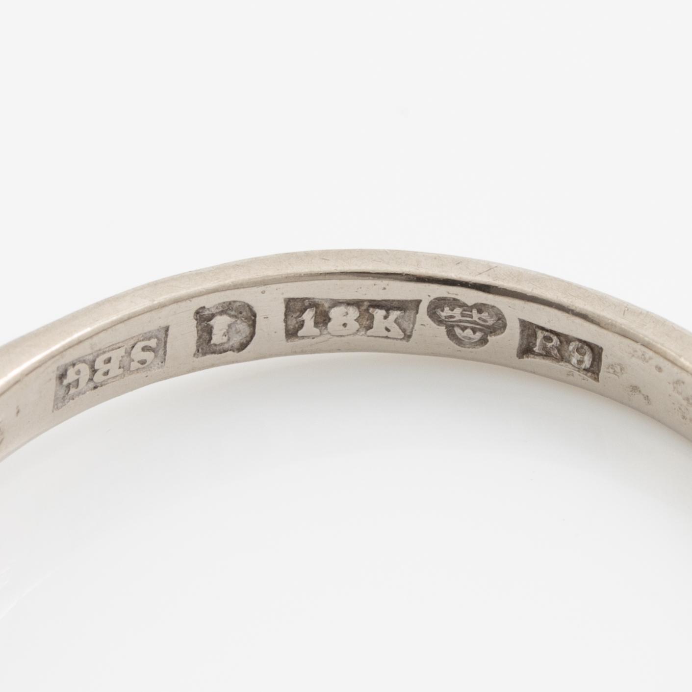 Ring, solitaire ring in 18K white gold with brilliant-cut diamond.