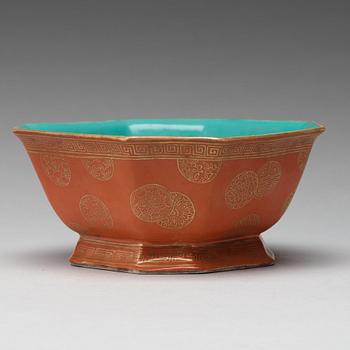 A coral red octangular bowl, late Qing dynasty. With Tongzhis seal mark in red.
