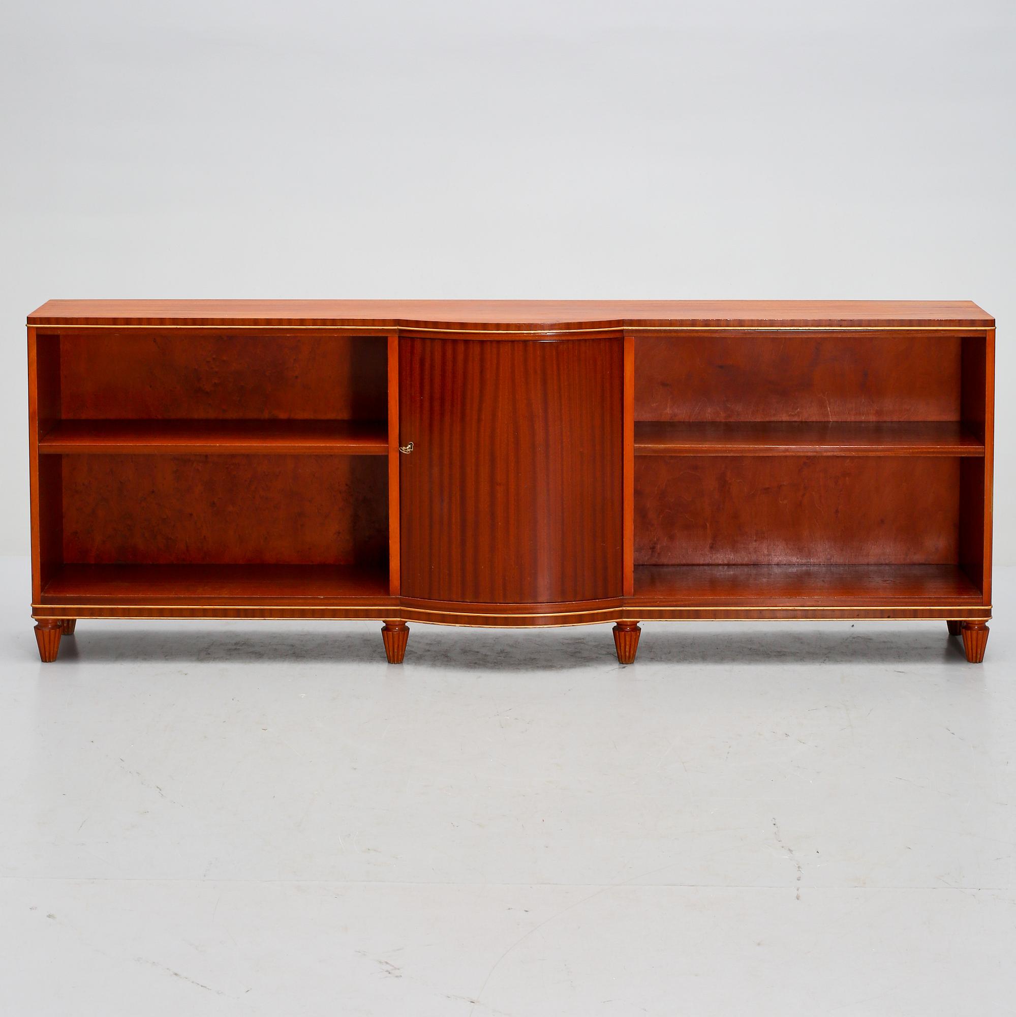 SIDEBOARD, 1900-talets andra kvartal.