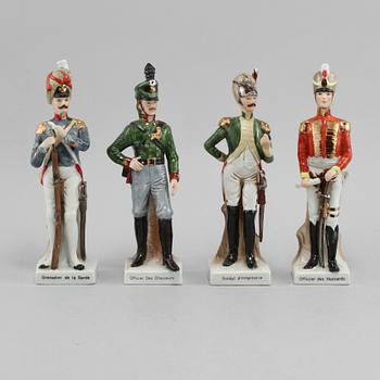 FIGURINER, 4 st, porslin, 1900-talets andra hälft.