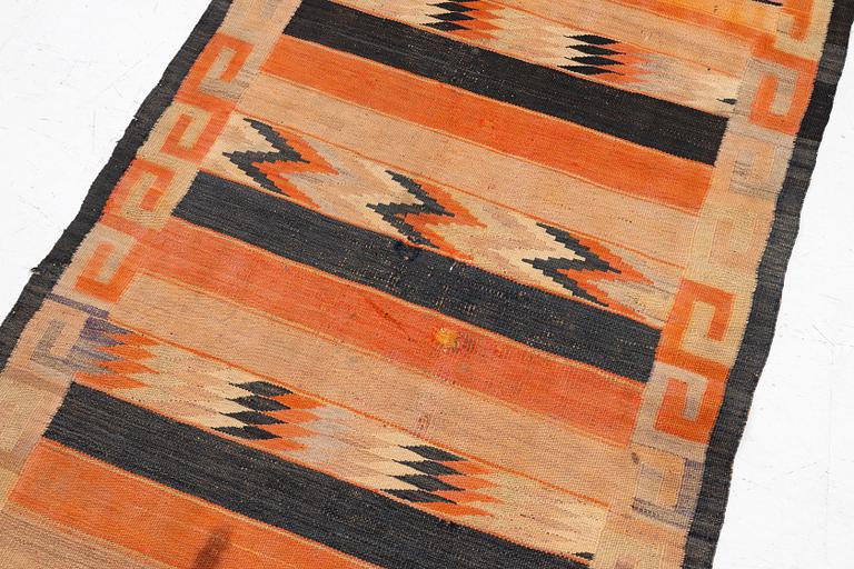 Matta, Kelim, ca 228 x 104 cm.