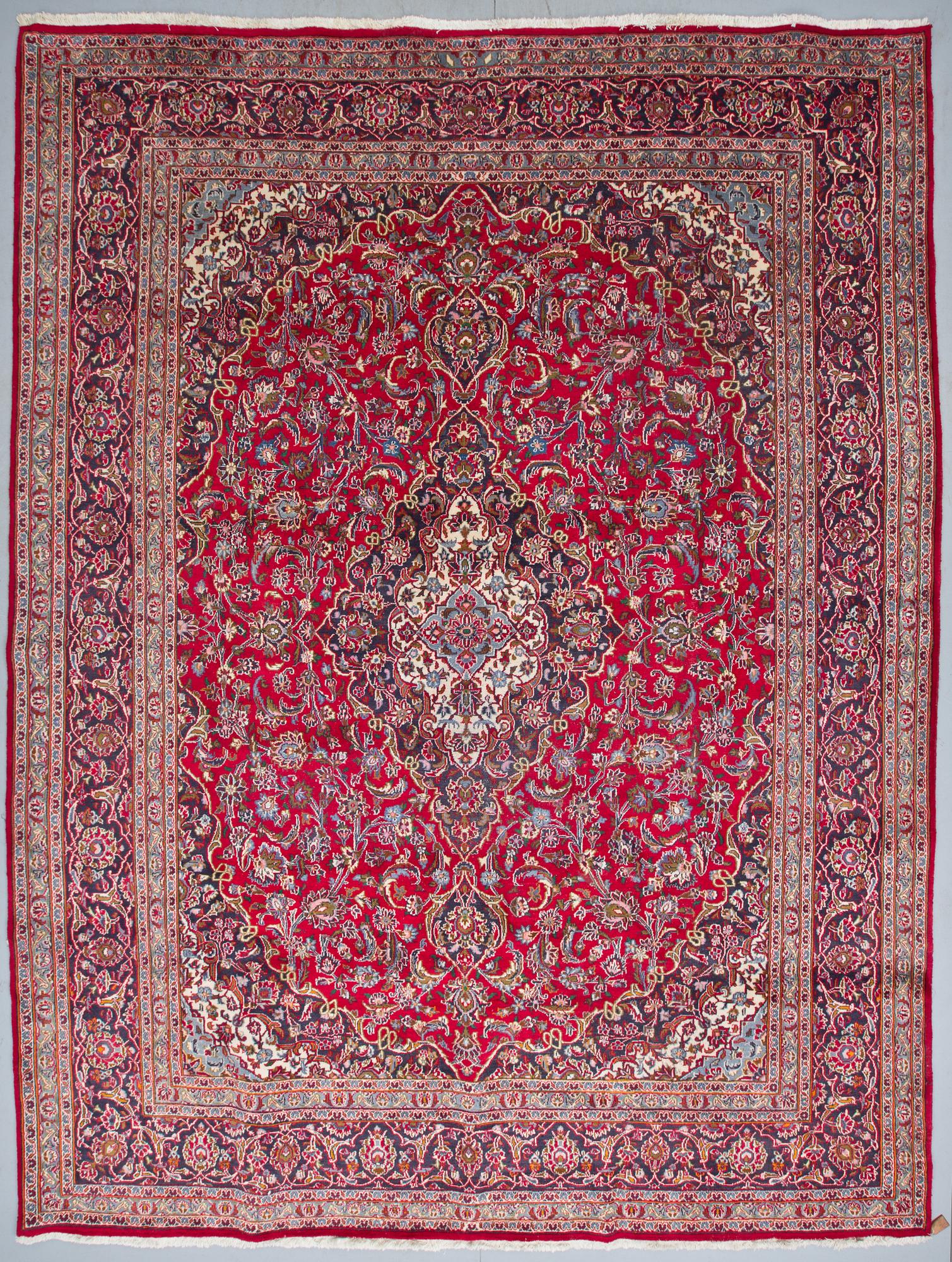 MATTA, old, Keshan, ca 390 X 296 cm.