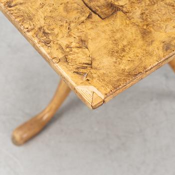 A tilt-top table by Anders Jacob Rosendahl (active in Arboga 1762-1836).