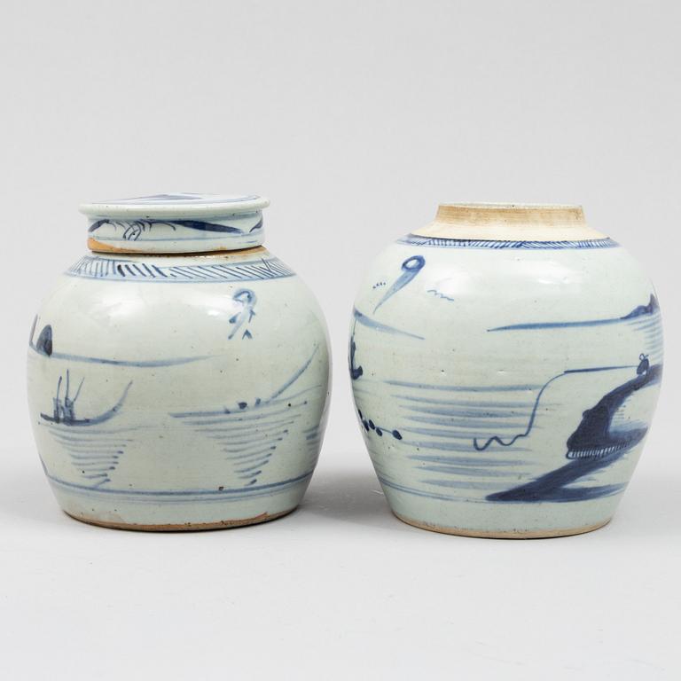 Two blue and white porcelain ginger jars, Qing dynasty, China, 19th century.