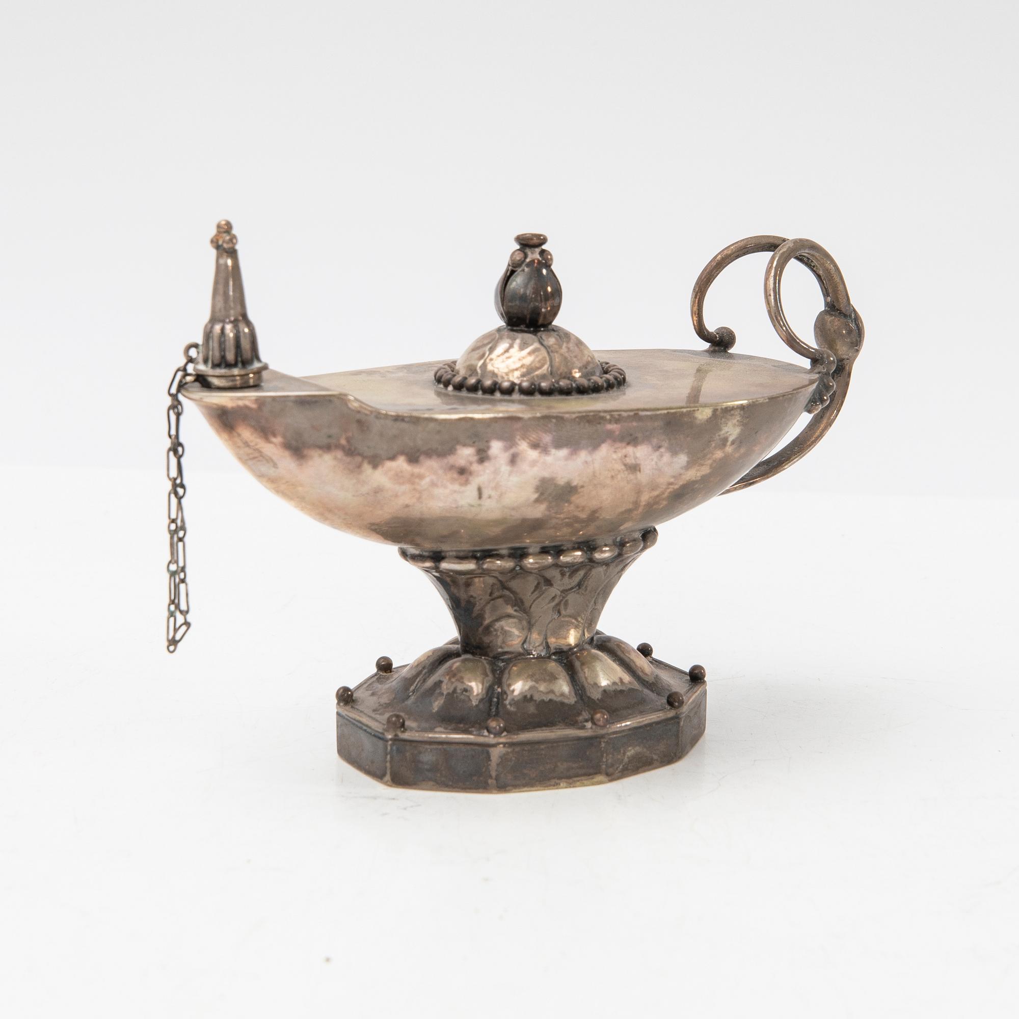 Georg Jensen, Table lamp/oil lamp, silver, Copenhagen, first half of the 20th century.