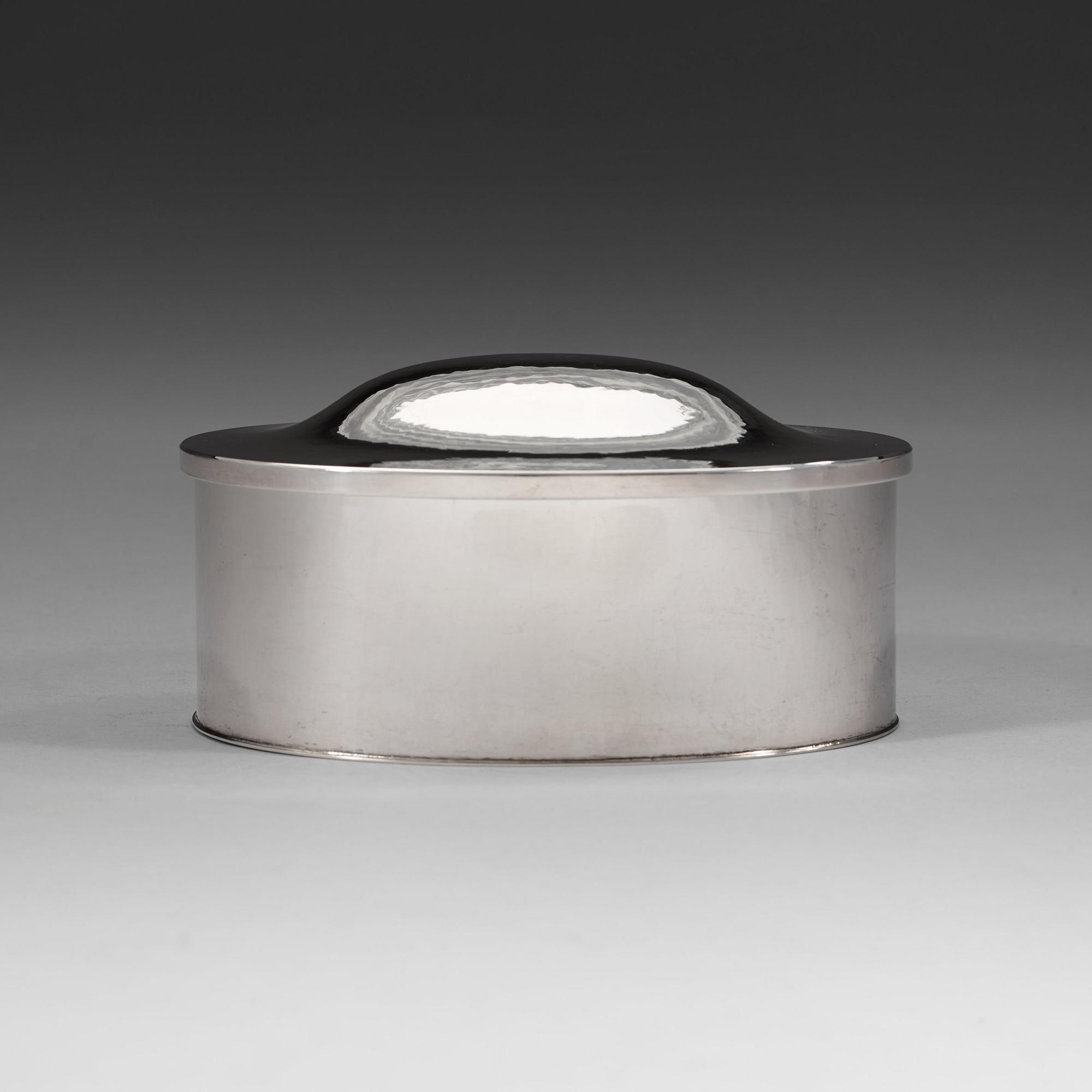 A Sigurd Persson sterling box, Stockholm 1973, executed by Wolfgang Gessl.