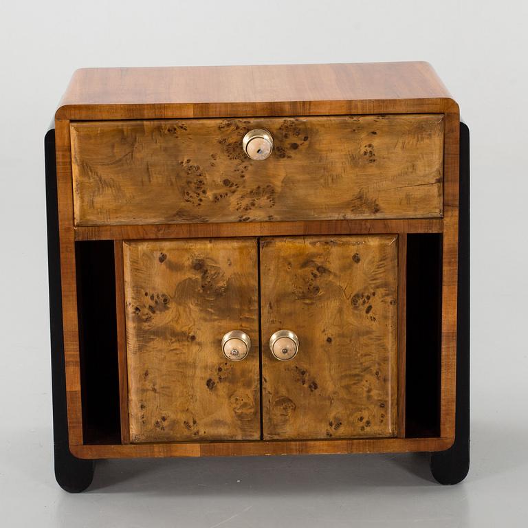 A cocktail cabinet, mid 1900's.