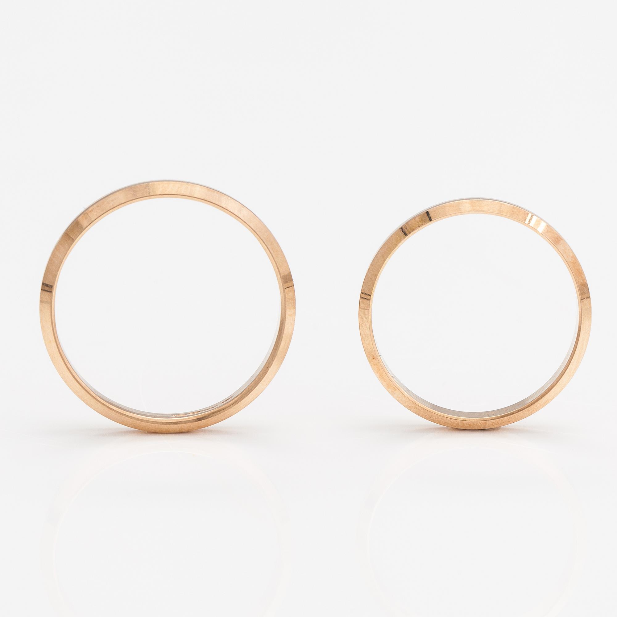 Sormuskia, 2 kpl, 14K kultaa. Kulta-Kontu, Helsinki 1977-78.