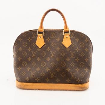 Louis Vuitton,.