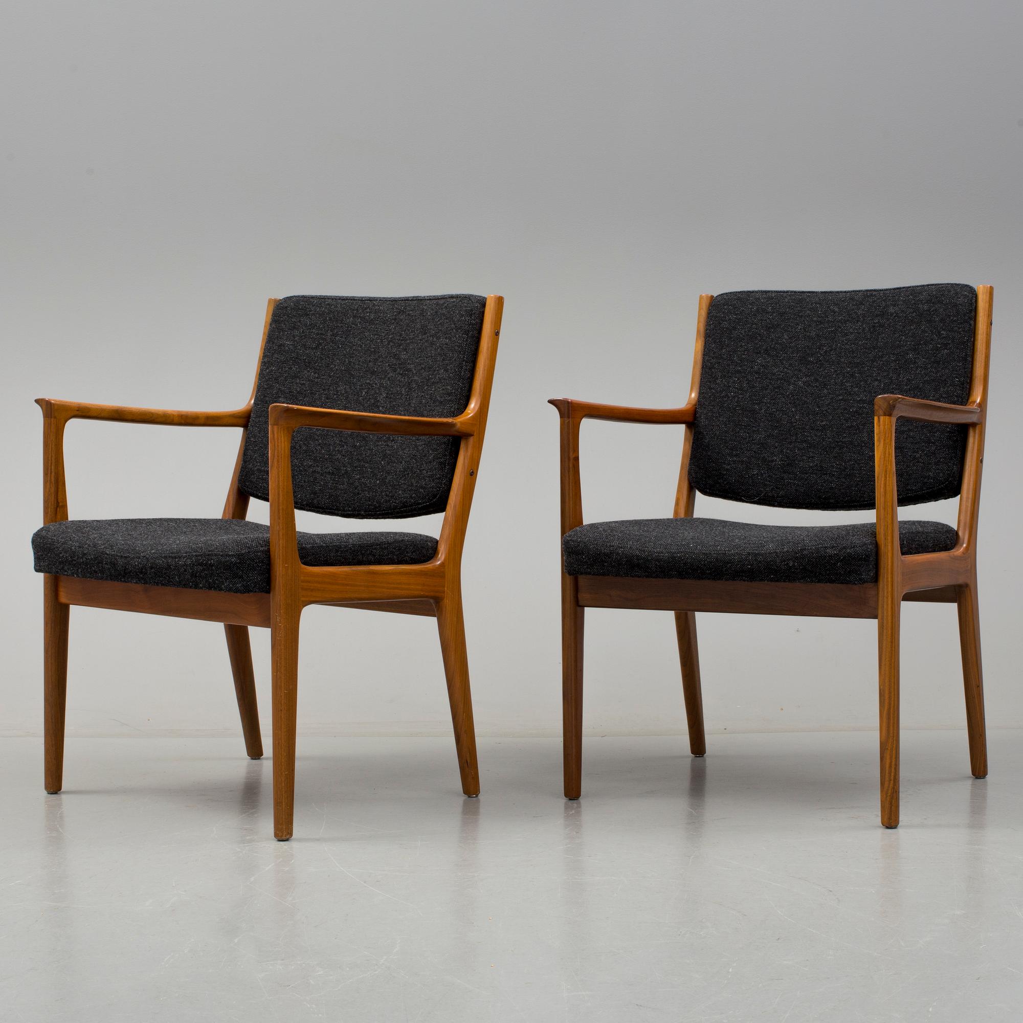 KARMSTOLAR, ett par, Karl-Erik Ekselius. JOC Möbel AB Vetlanda, 1975.