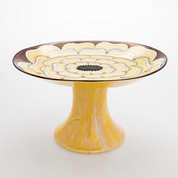 Birger Kaipiainen, a footed 'Florence´ ceramic dish, marked Birger Kaipiainen, Arabia Finland.