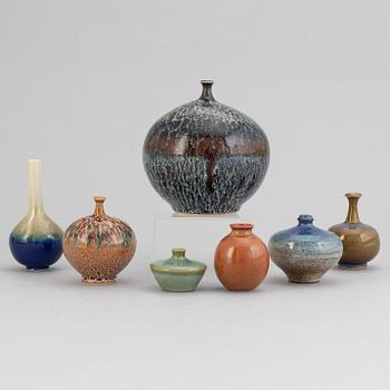 A set of seven stoneware vases, including Bertil Lundgren, Rörstrand, Klase Keramik, Gunnar Anderson and  Yngve Blixt.