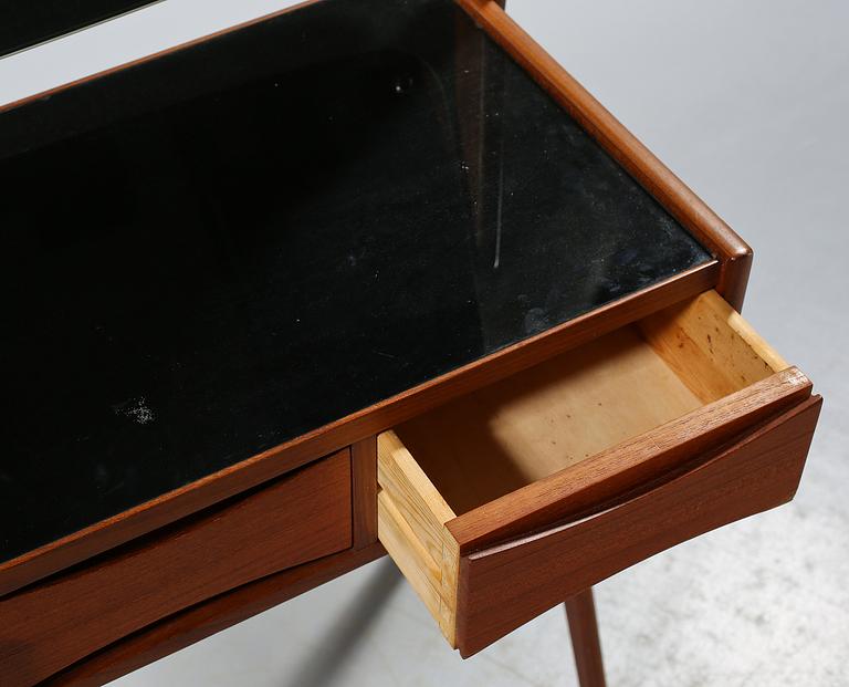 SMINKBORD, 1900-talets tredje kvartal.
