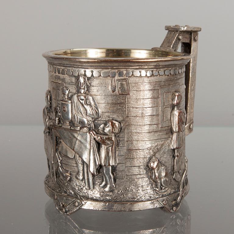 TEGLASHÅLLARE, förslivrad metall, Norblin & Co Warszawa, 1800-talets slut.
