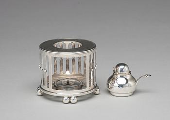 Georg Jensen, a set of five pieces tea and coffee service with a tray, Argenterie d'Art de Georg Jensen, Copenhagen, ca 1930-38.