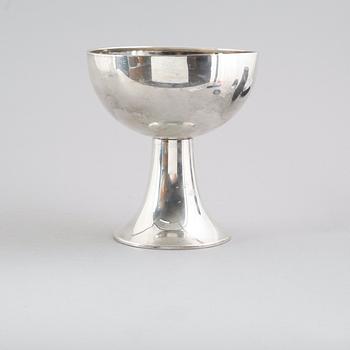 SKÅL PÅ FOT, silver, GAB, Stockholm 1922. Vikt ca 338 gram.