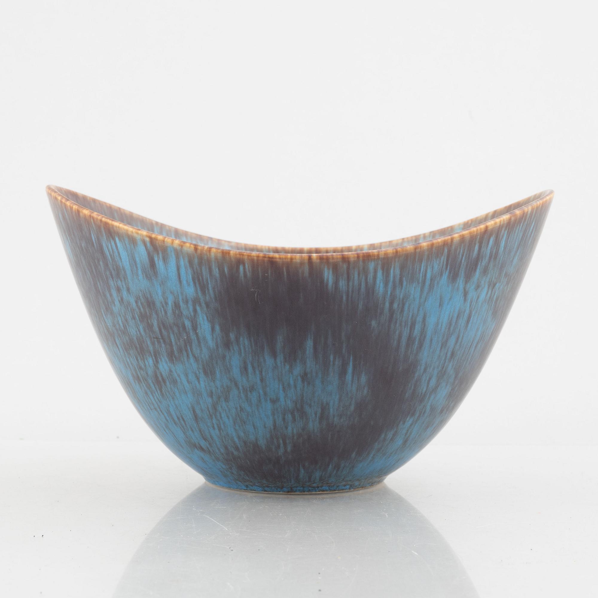 Gunnar Nylund, a model AXK stoneware bowl, Rörstrand.