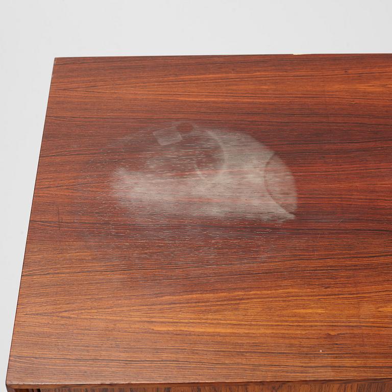 Yngvar Sandström, sideboards, ett par, Seffle Möbelfabrik, Säffle, 1950/60-tal.