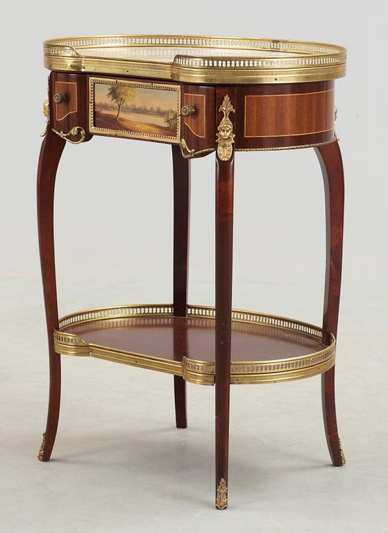 BORD, Louis XV-stil, troligen Frankrike, 1900-tal.