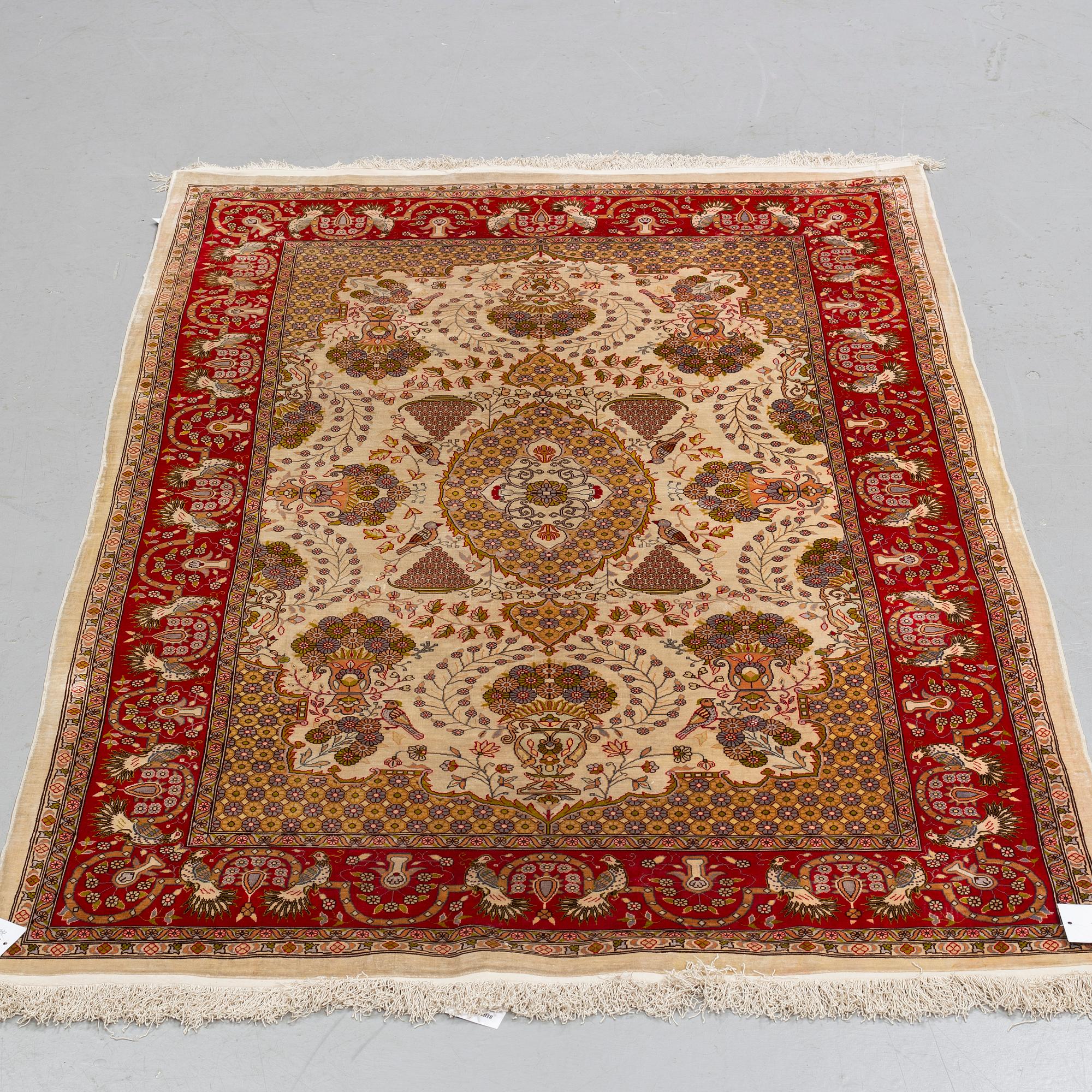 Matta, silke Hereke, ca 164 x 106 cm.