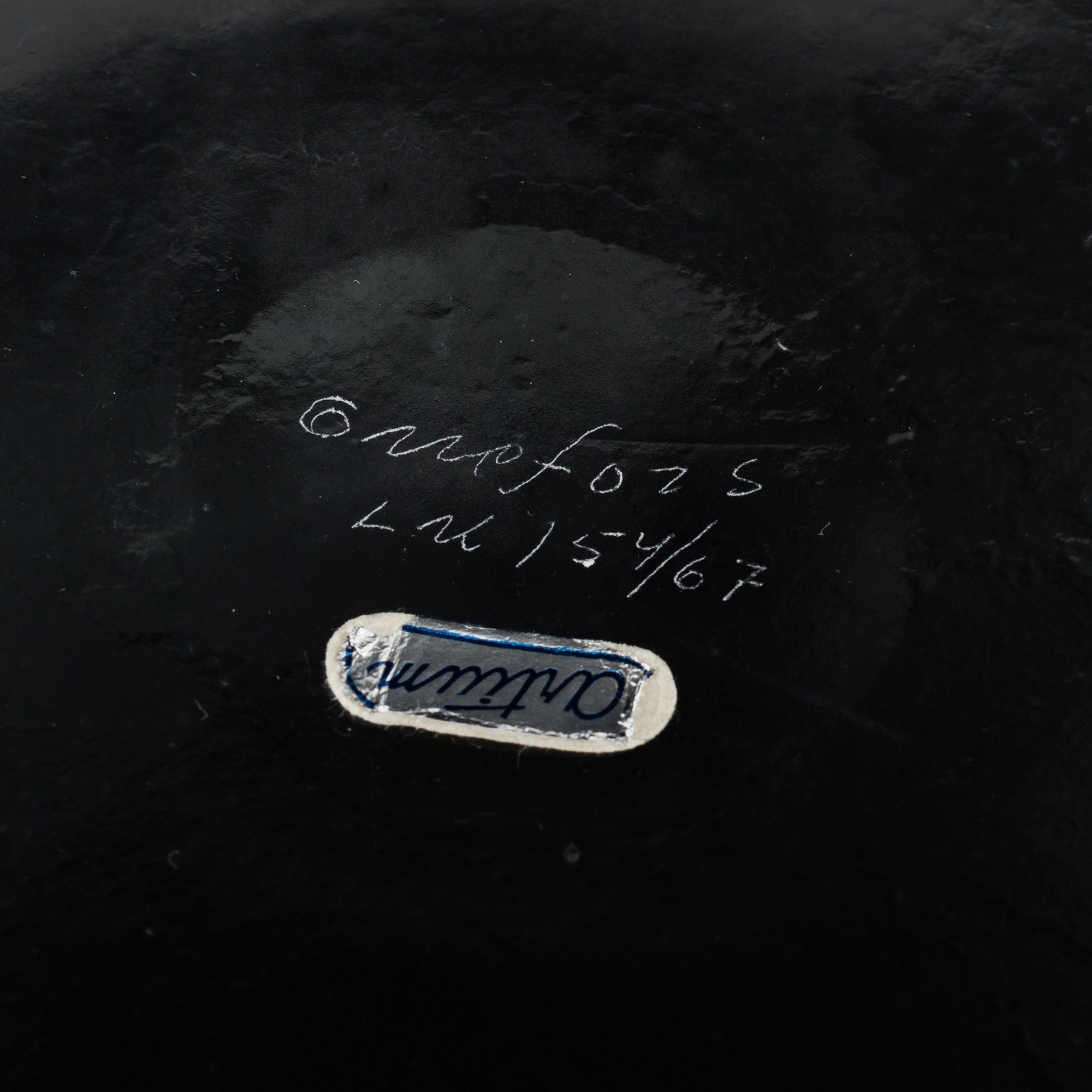 VICKE LINDSTRAND, a 16-piece 'Iced' glass service, Orrefors.