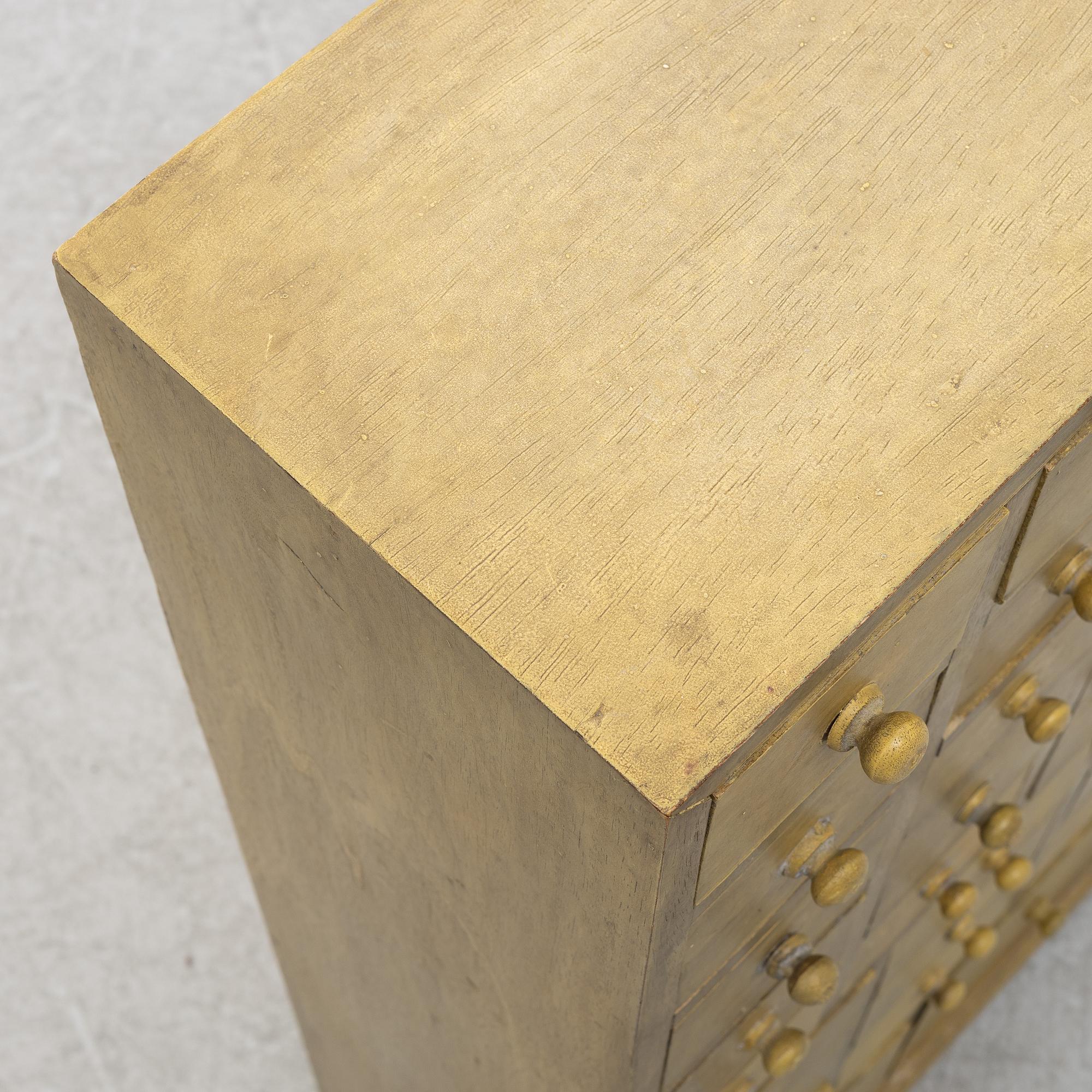 Spice cabinet/drawer, contemporary.