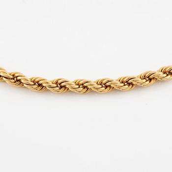 An 18K gold chain.