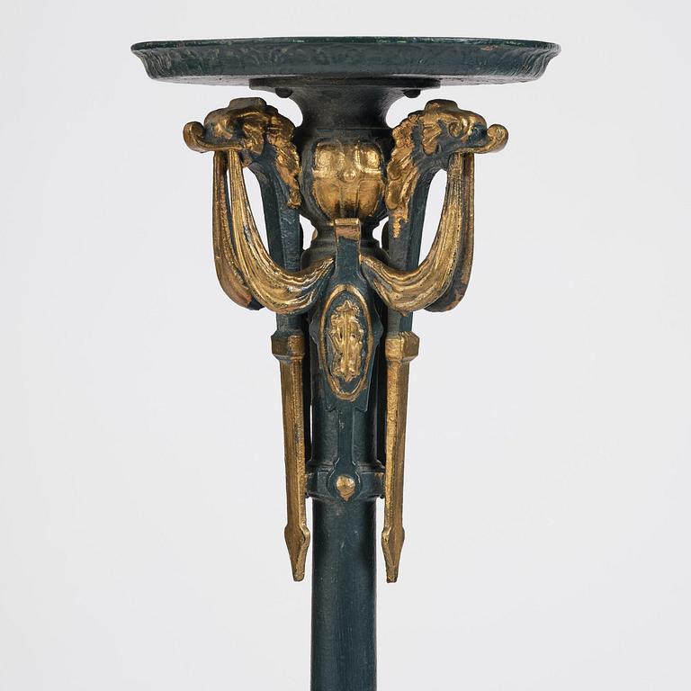 Piedestaler, ett par , 1800-talets slut.