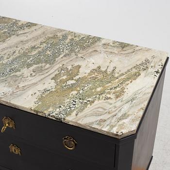 Chest of drawers, Gustavian style, 20th Century.