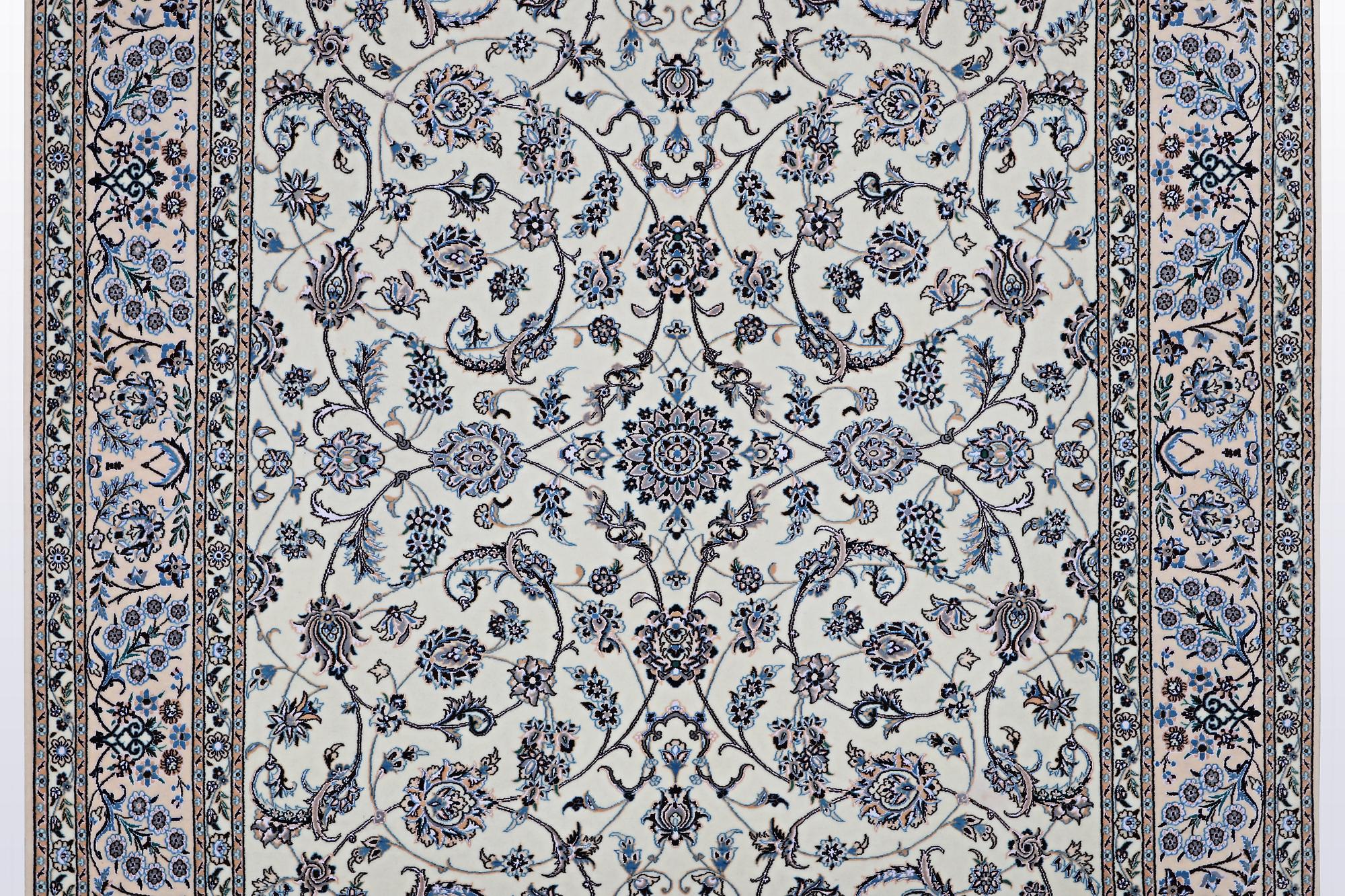 A carpet, Nain, part silk, 6 Laa, ca 301 x 203 cm.